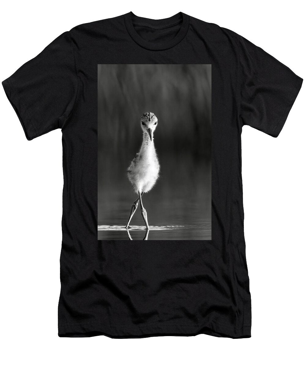 Curious Young Bird Standing in Water - T-Shirt