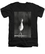 Curious Young Bird Standing in Water - Men's V-Neck T-Shirt