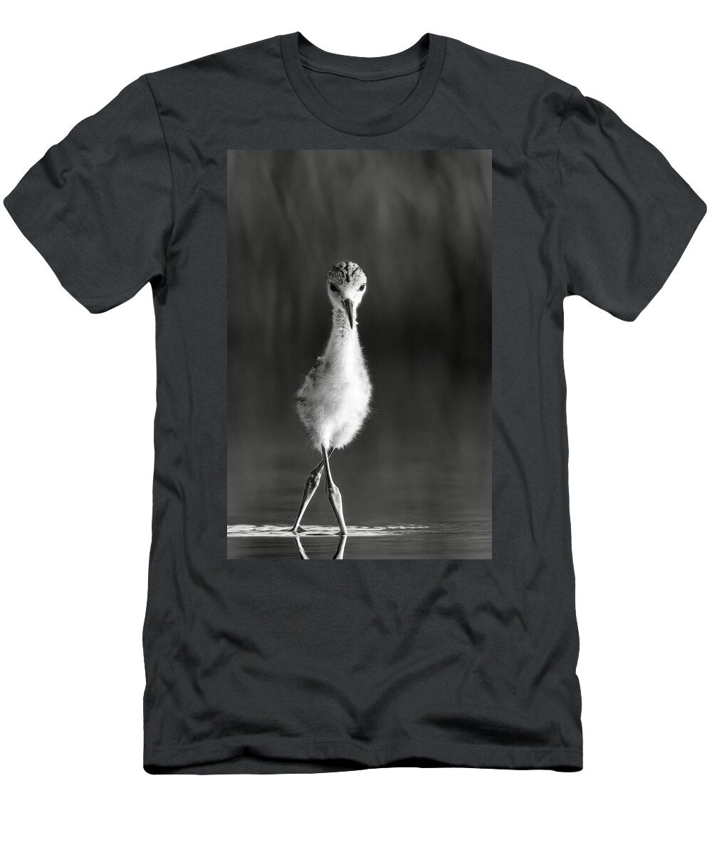 Curious Young Bird Standing in Water - T-Shirt