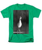 Curious Young Bird Standing in Water - Men's T-Shirt  (Regular Fit)
