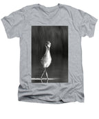 Curious Young Bird Standing in Water - Men's V-Neck T-Shirt