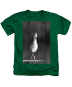 Curious Young Bird Standing in Water - Kids T-Shirt