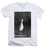 Curious Young Bird Standing in Water - Men's V-Neck T-Shirt