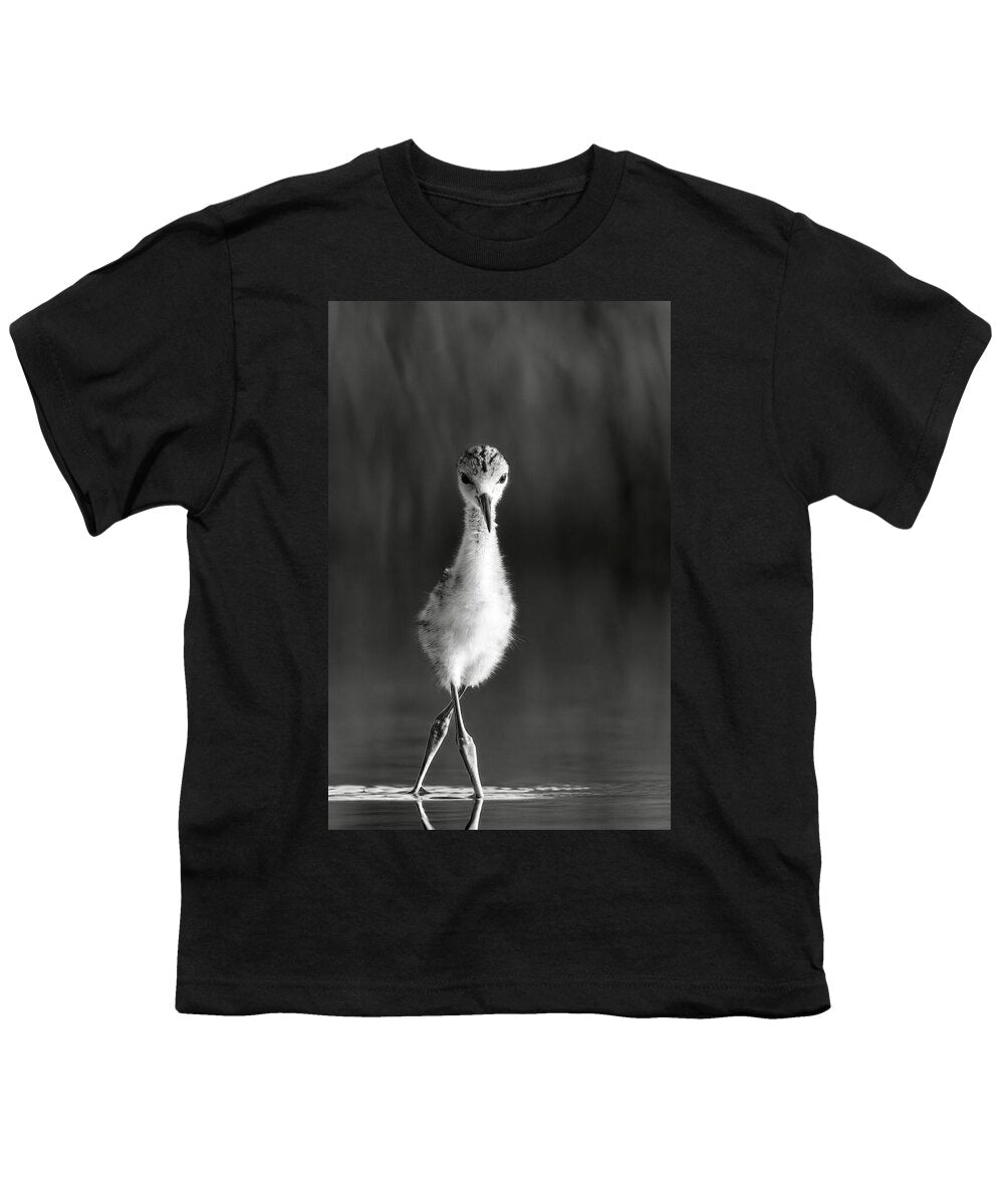 Curious Young Bird Standing in Water - Youth T-Shirt