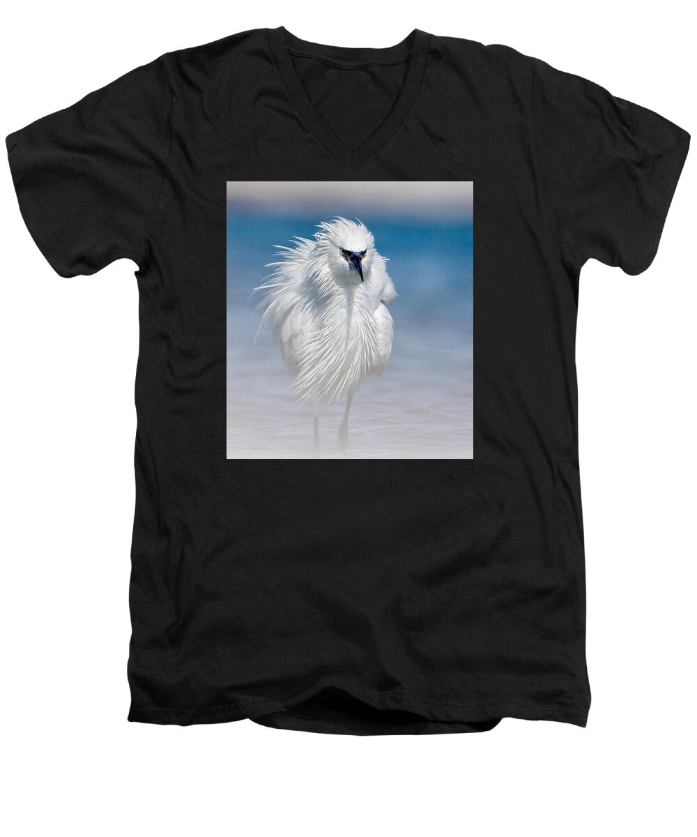 Elegant White Egret in Water - Men's V-Neck T-Shirt
