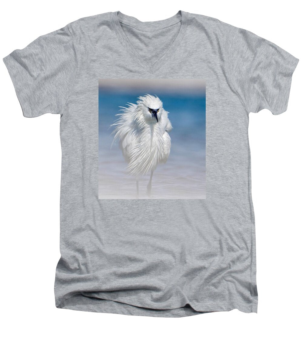 Elegant White Egret in Water - Men's V-Neck T-Shirt