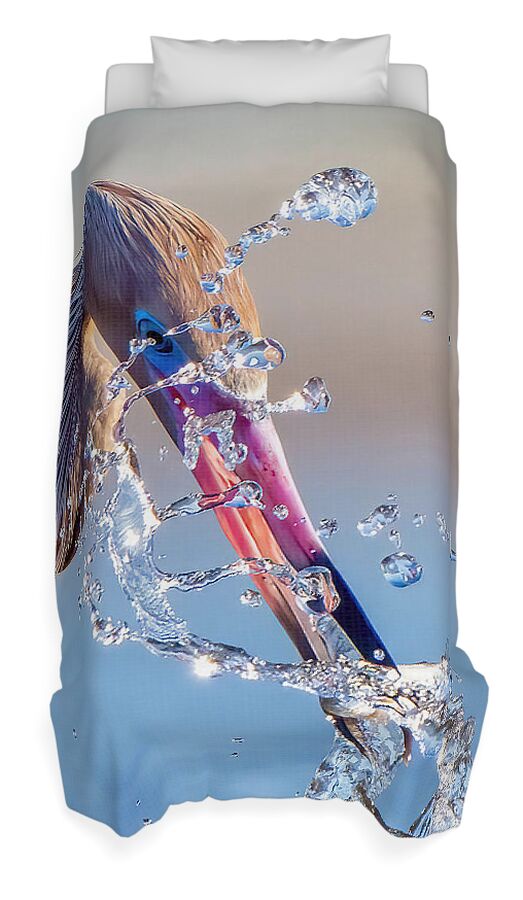 Heron Catching Its Prey in Motion - Duvet Cover