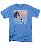 Heron Catching Its Prey in Motion - Men's T-Shirt  (Regular Fit)