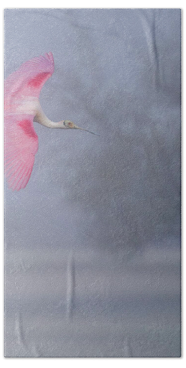 Pink veil - Bath Towel